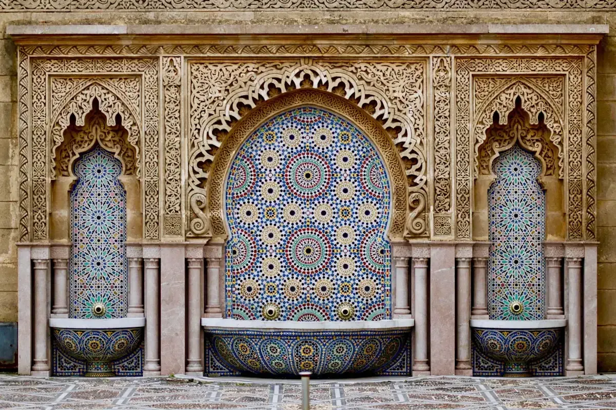 Intérieur riad marocain de luxe à Marrakech